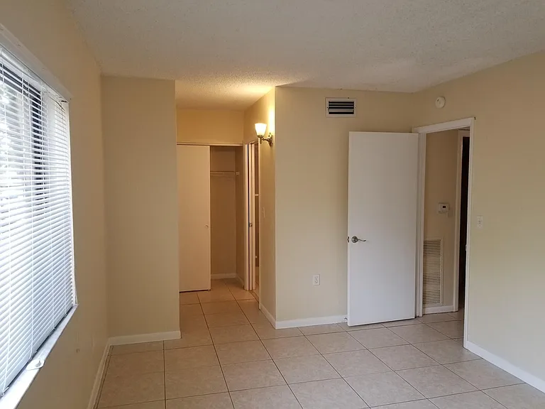 6023 10th Ave N #114 — Photo 9