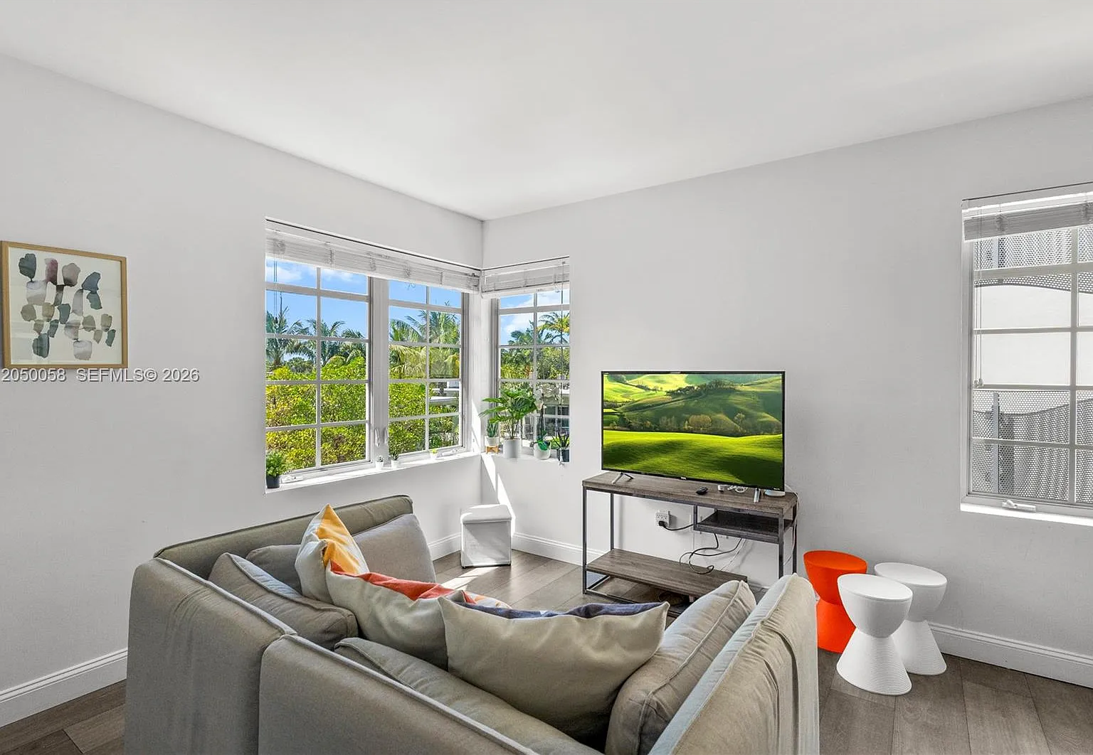 Artecity Governor Condo — Photo 2