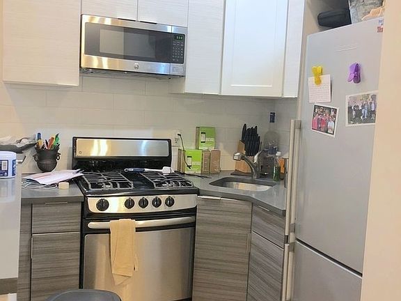 4th image of 45 Carmine St APT 1D