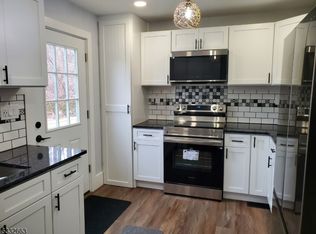 285 Houses Corner Rd, Lafayette, NJ 07848