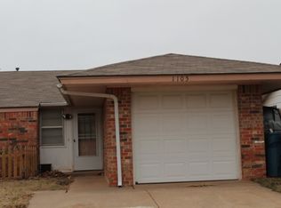 1105 Swan Lake Rd, Edmond, OK 73003