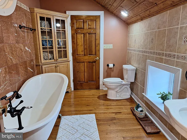 2254 Winchester Rd — Photo 37