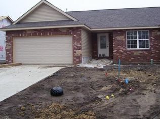 2301 Tramore, Troy, IL 62294