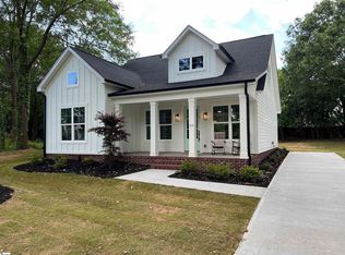 25 Sycamore Dr, Greenville, SC 29607