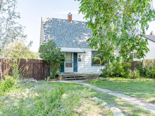 4 S 8th St SE, Medicine Hat, AB T1A 1L1