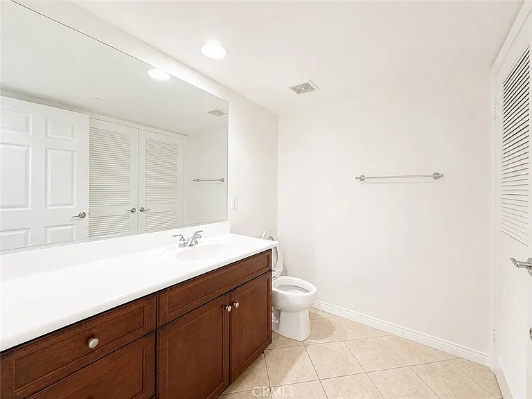 1331 Abelia — Photo 3