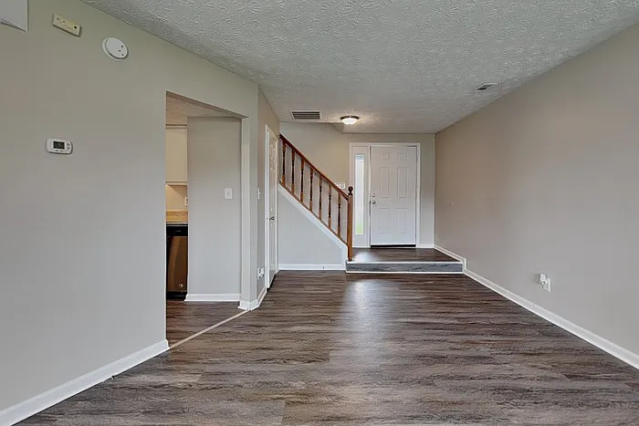 3 bed, 2.5 bath, 1440 sqft, $1,795 — Photo 4