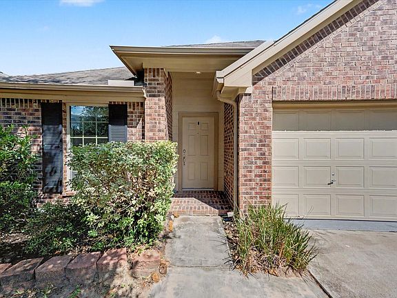4th image of 21826 Saragosa Pond Ln