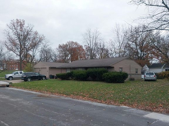 2nd image of 11 Terrace Cir