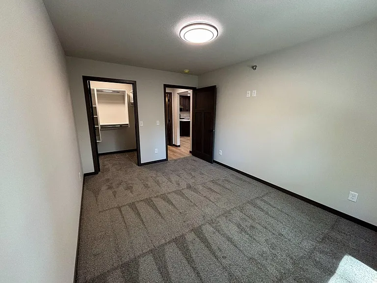 WestSide Apartments — Photo 25