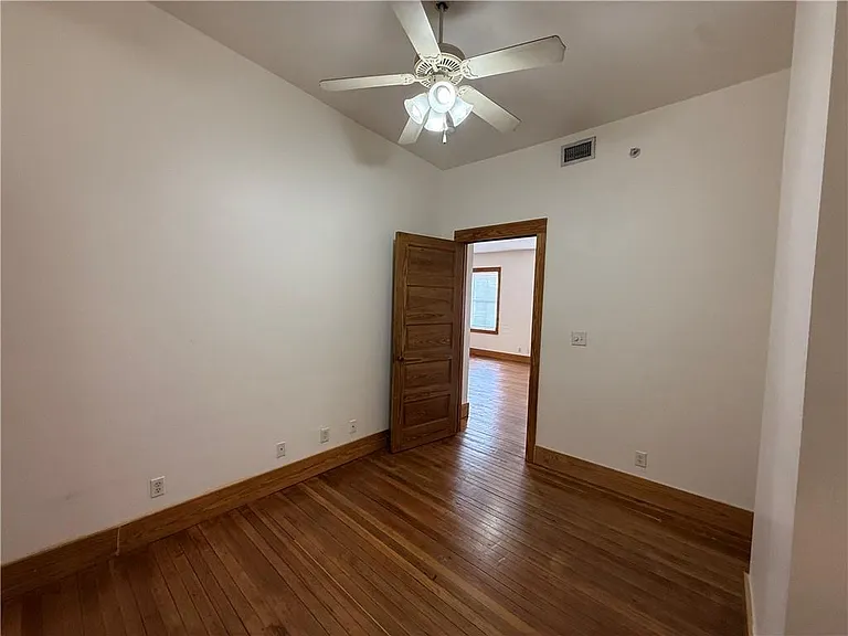 459 Dauphin St #D — Photo 11