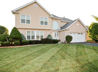 409 Wheatfield Rd, Matteson, IL 60443