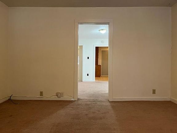 3rd image of 1013 S 4th St #2-1013-2