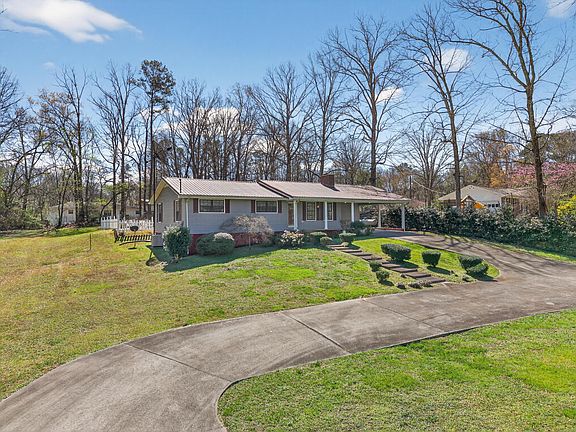 4th image of 1052 Beaverdale Rd NE