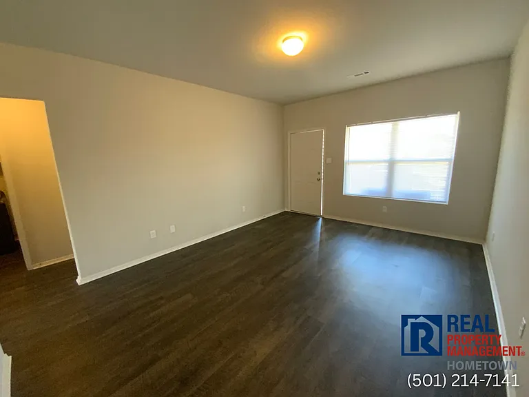 41 Winter Valley Cv — Photo 10