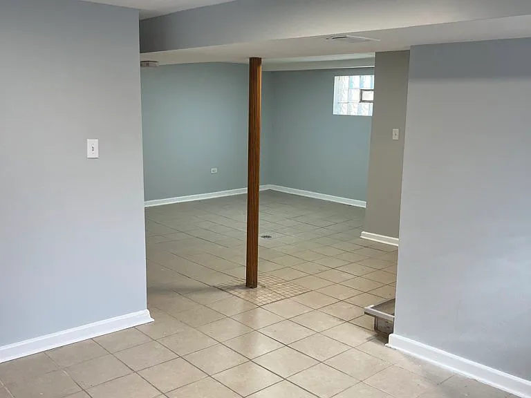 8722 S Winchester Ave — Photo 10