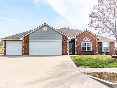 1100 Charles St, Knob Noster, MO, 65336