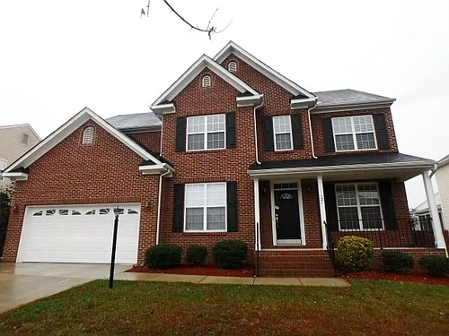 121 Hampton Lake Dr Photo 1