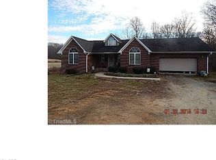 233 Joe Hege Rd, Clemmons, NC 27012