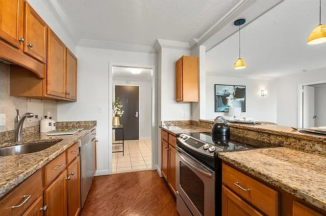 60 Longwood Ave #602 — Photo 15