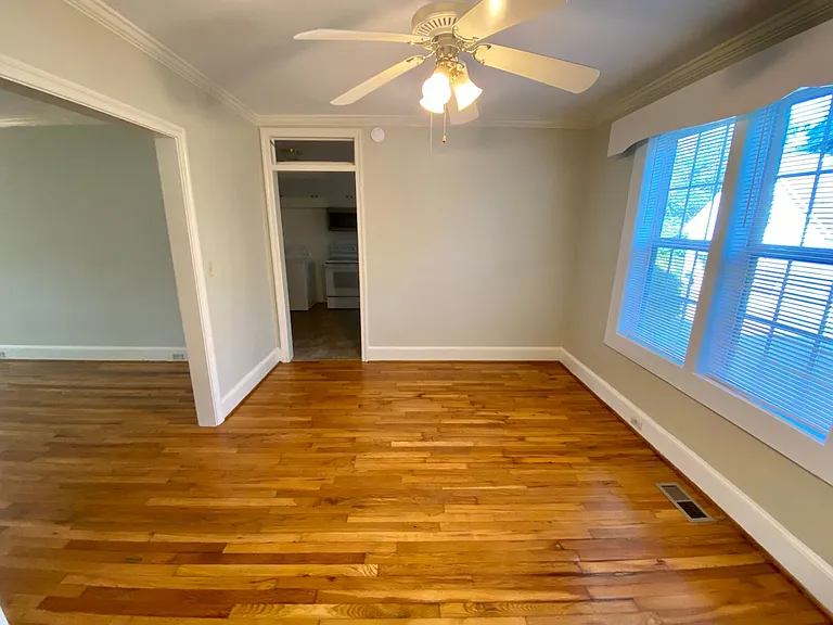 614 Capitol Pl — Photo 6