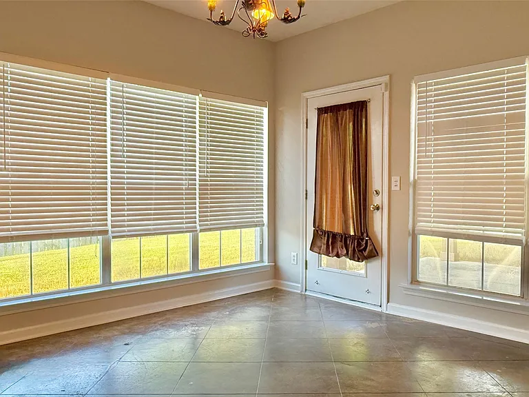 9505 Greythorne Ct — Photo 18