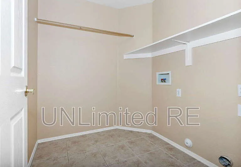 1371 Kwana Ct — Photo 16
