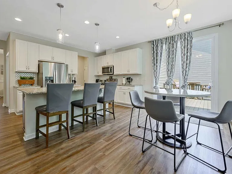 155 Rossell Park Cir — Photo 11