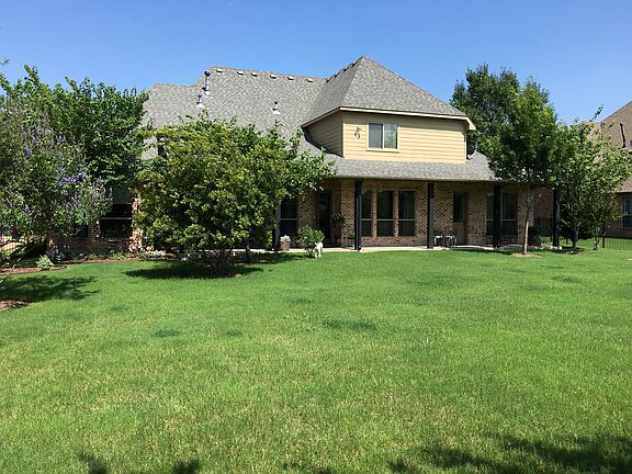 4th image of 3213 Club View Dr