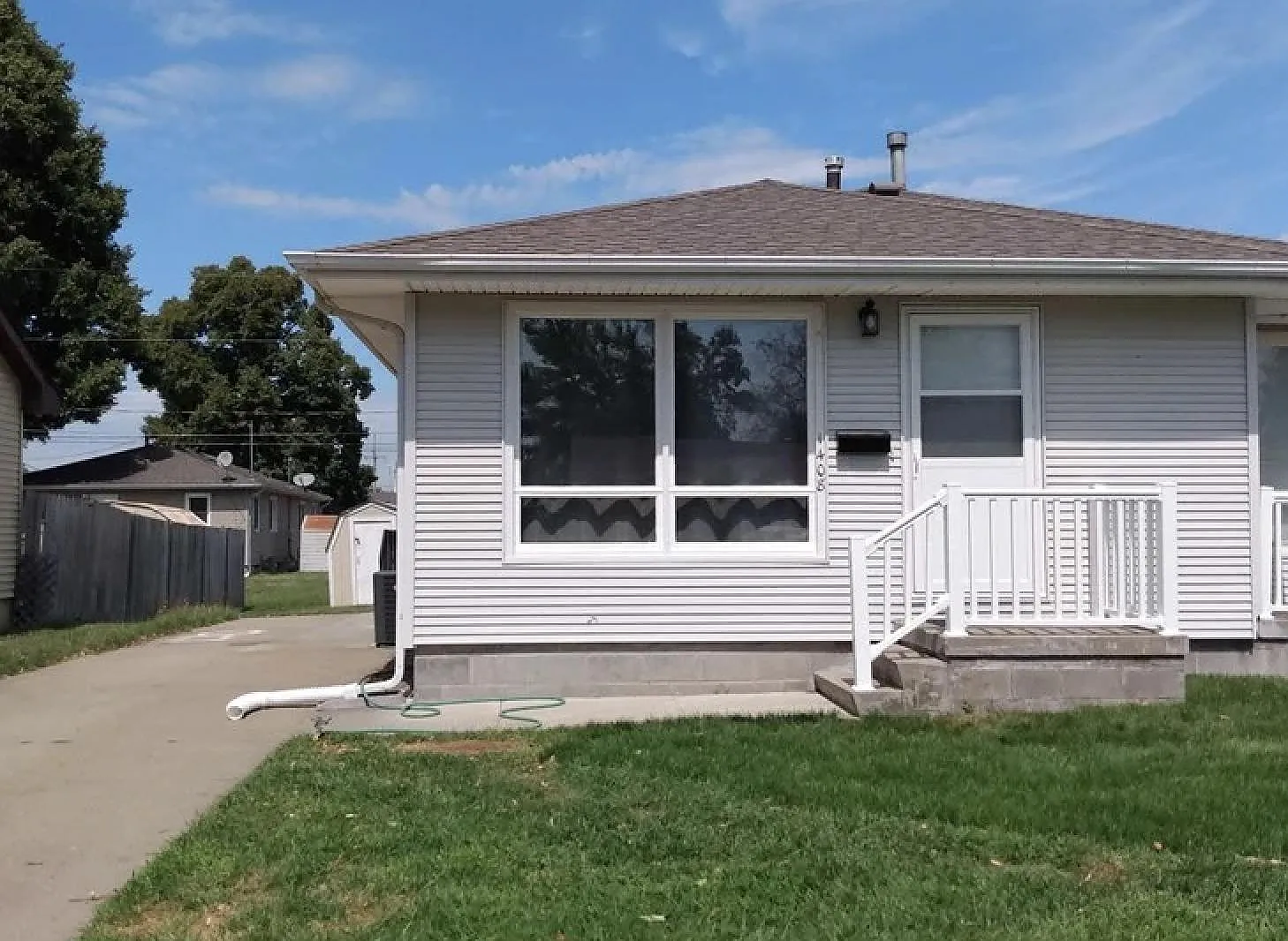 2 bed, 1.5 bath, $1,400 — Photo 1
