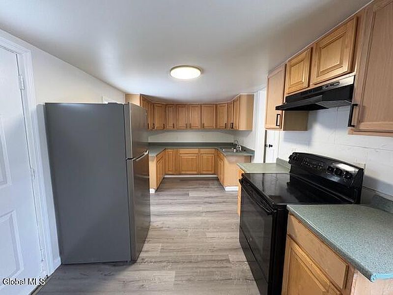 2nd image of 1020 Pearl Street