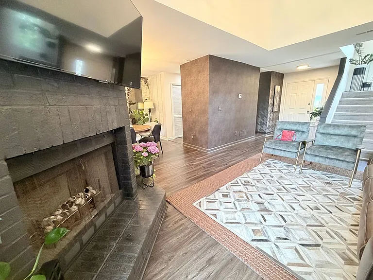 1145 Berkley Dr SE — Photo 5