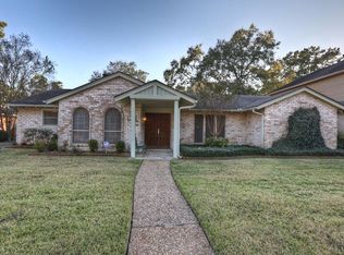 1115 Candlelight Ln, Houston, TX 77018