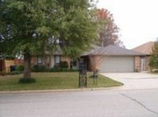 12004 SW 4th St, Yukon, OK 73099
