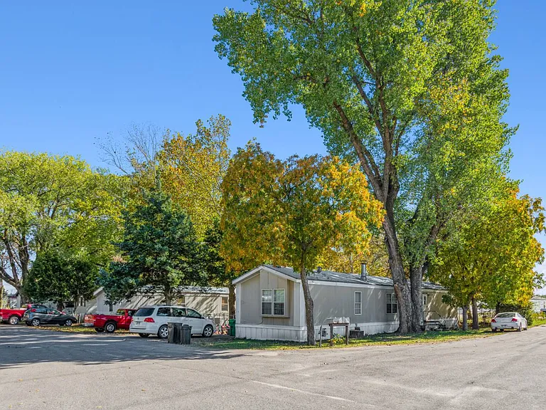2201 S Anna St #36 — Photo 17