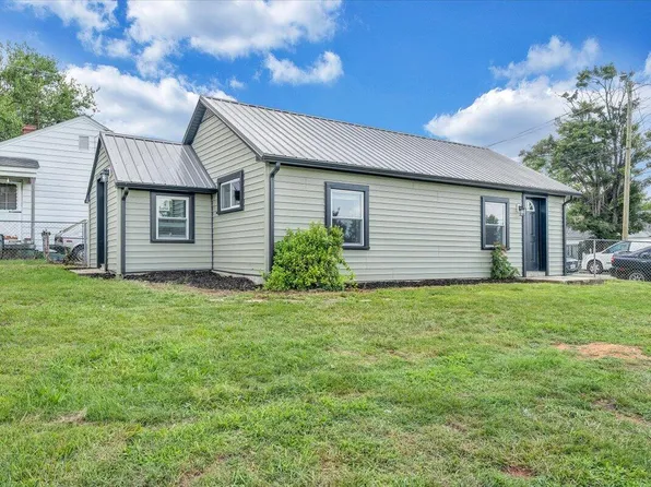 705 Virginia Ave, Vinton, VA 24179