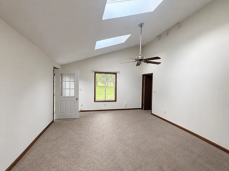 4620 Christian Dr — Photo 9