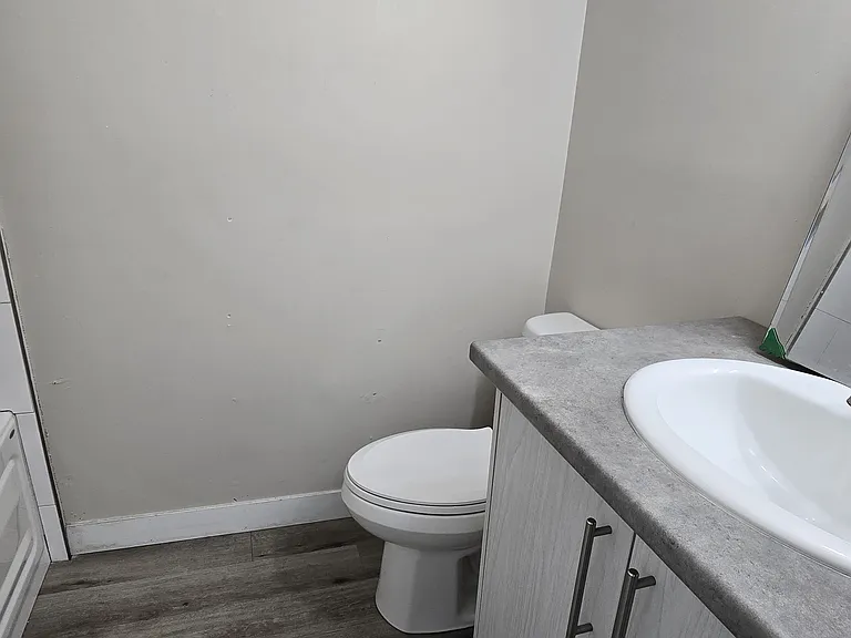 75 Rogers Ave — Photo 17
