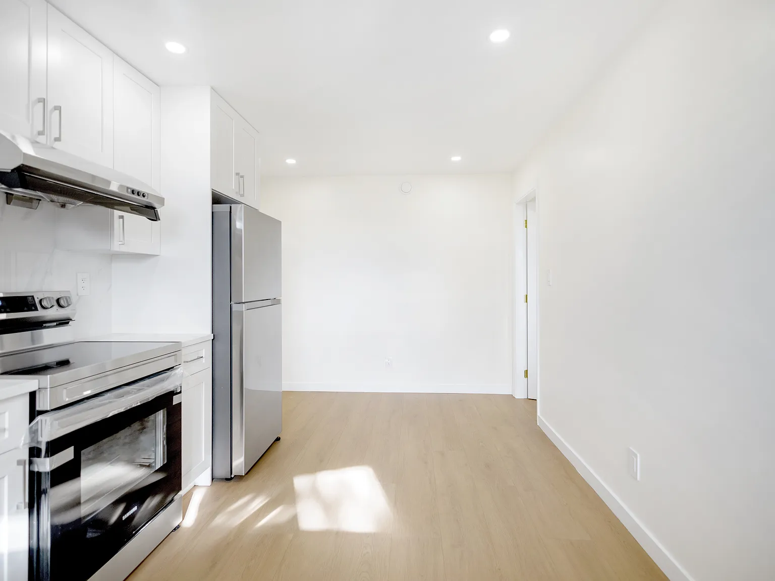 2 bed, 800 sqft, $2,600 — Photo 4