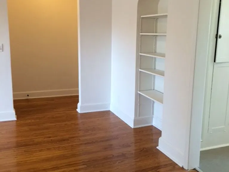 684 Farmington Ave #4-6 — Photo 2