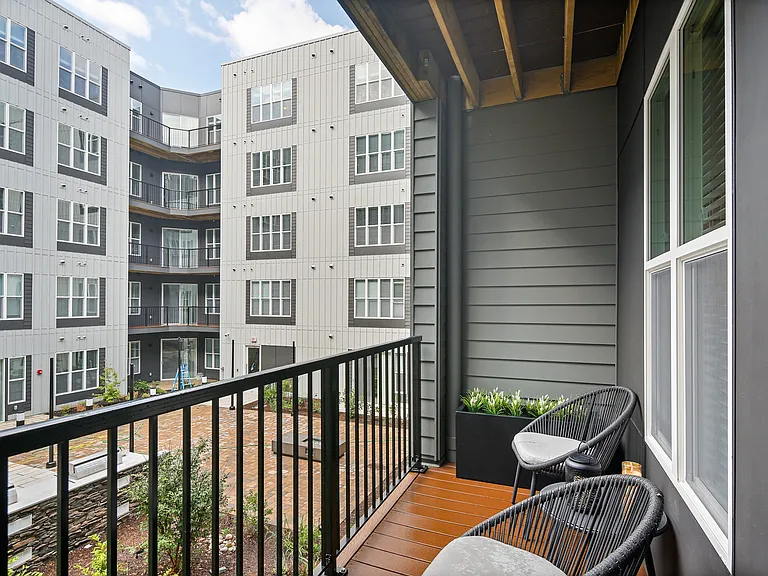 1 Bedroom- Balcony