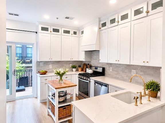 2nd image of 12528 Ansin Circle Dr