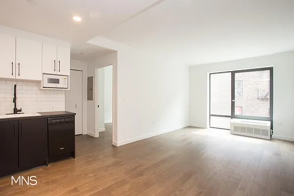 Rented by MNS Marketing | media 23