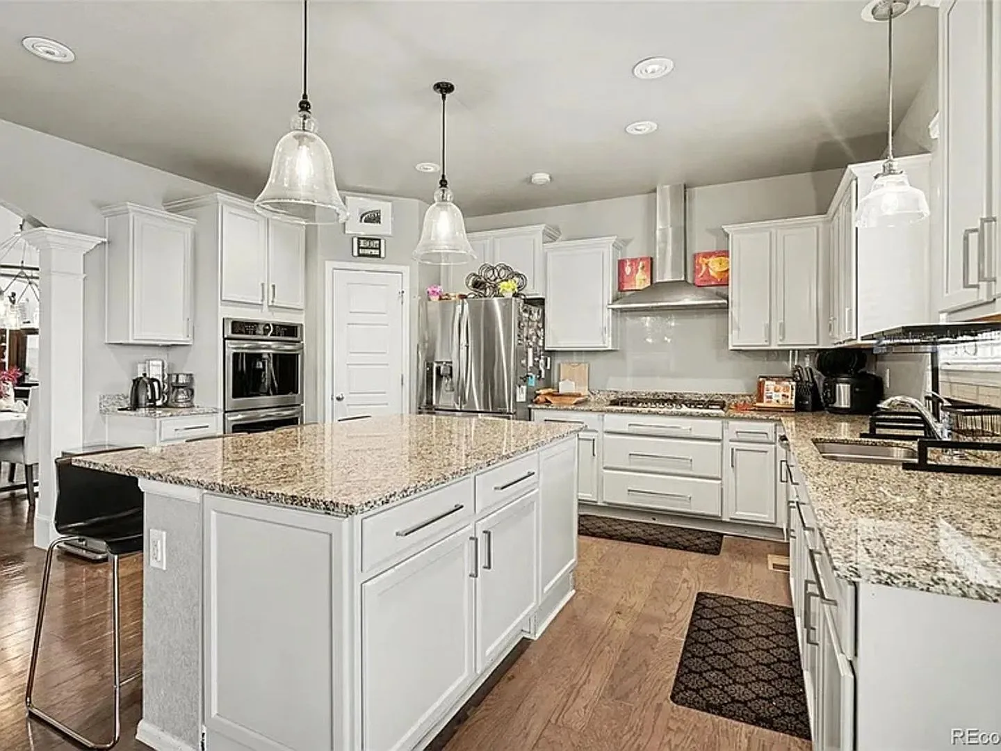 Spacious 5BR House in Longmont — Photo 3