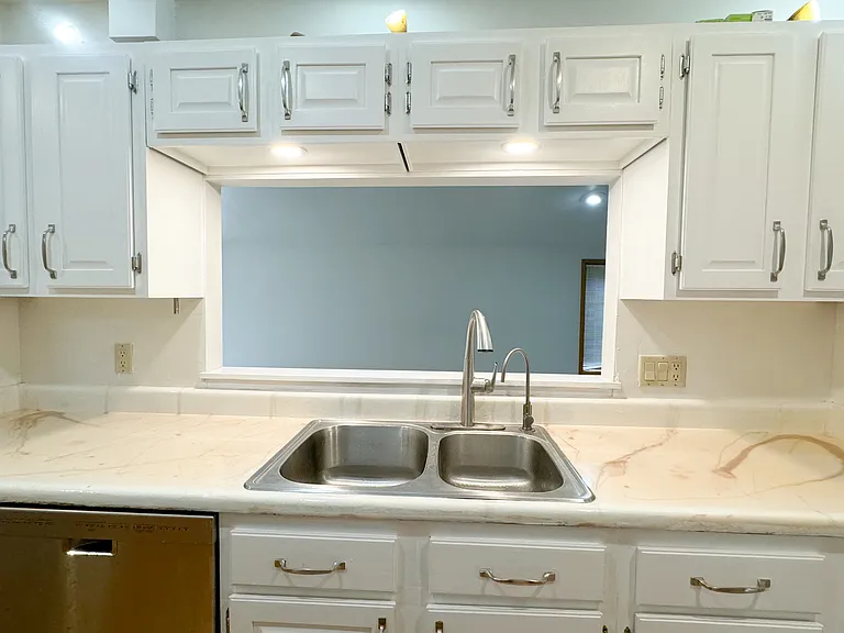 7102 Friendship Ln — Photo 6