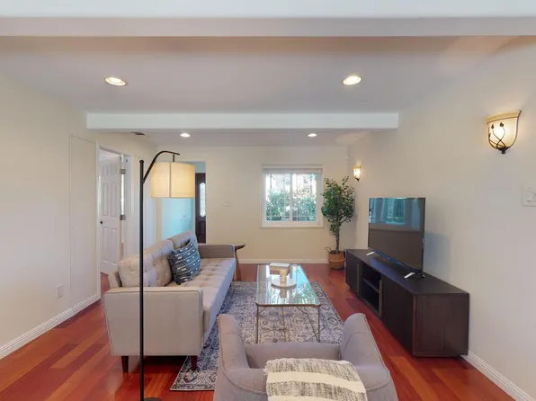 21060 Grenola Dr, Cupertino, CA 95014