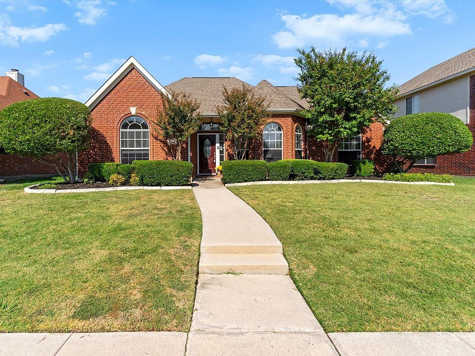 1st image of 10014 Forrest Dr