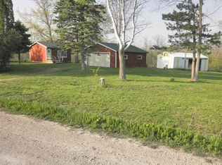 677 Bear Hollow Rd, Waukon, IA 52172
