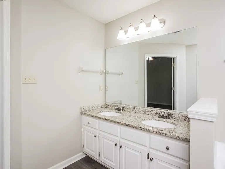 5822 Michaelson Dr — Photo 15