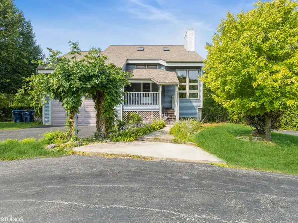 28162 N Lake Dr, Wauconda, IL 60084